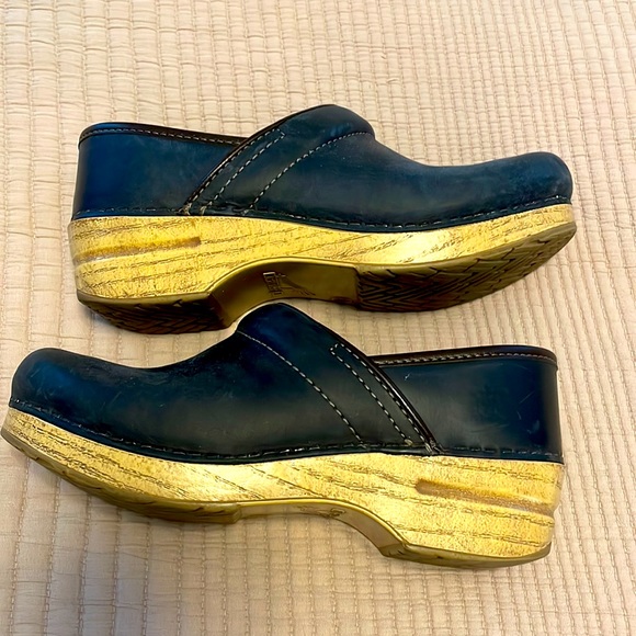 Dansko clogs - Picture 3 of 7